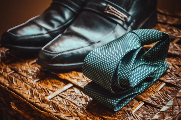 Costumes, cravates et tailleurs restent non déductibles pour les BNC, Lyon, JM Audit Expertise